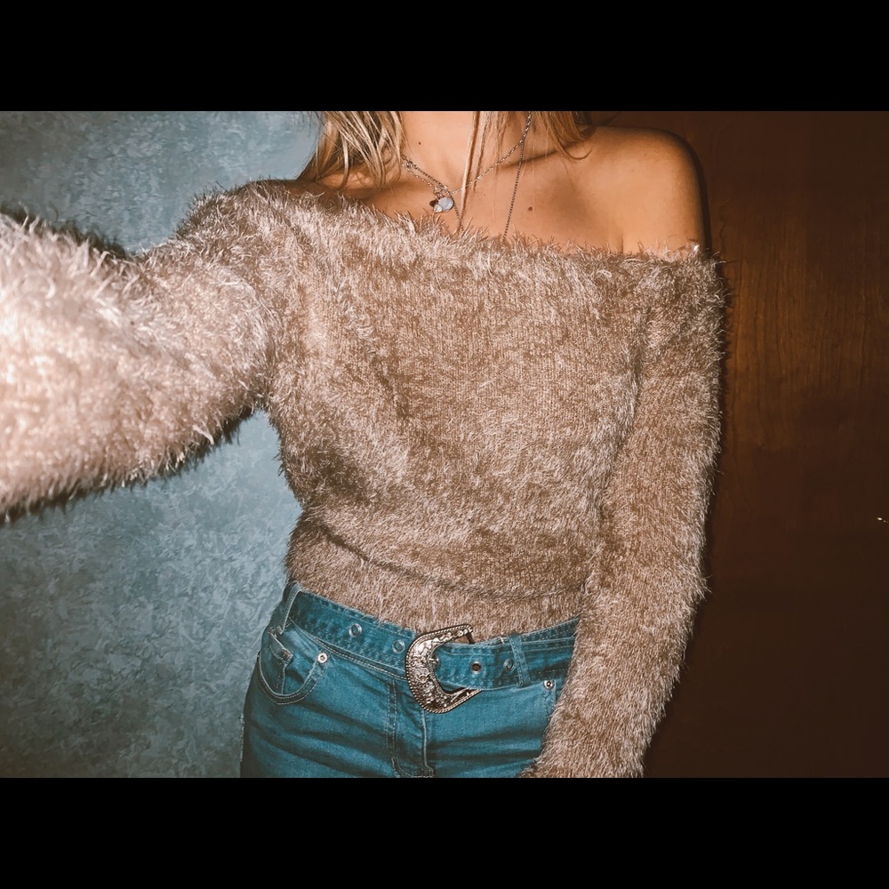 FOREVER 21 OFF THE SHOULDER TOP